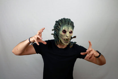 Máscara Medusa Ghoulish - Disfraz de Látex para Halloween y Día de Muertos